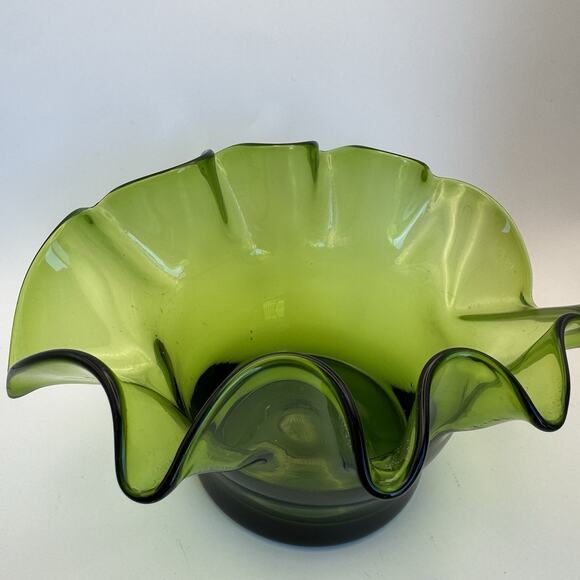 MCM‎ Vintage Emerald Green Hand Blown Controlled Bubble Glass Ruffled Edge Bowl - Picture 2 of 7